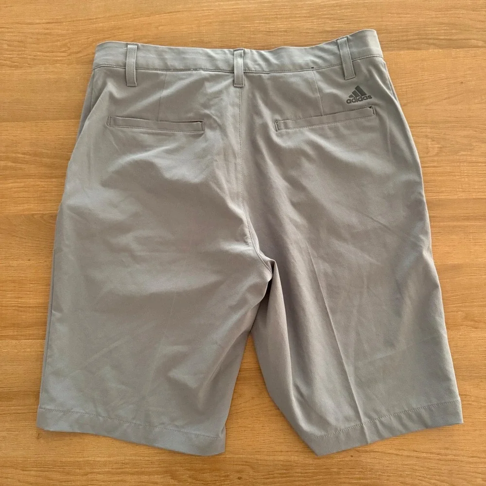 Adidas Primegreen Mens Golf Shorts Gray Size 30 Performance Stretch Flat Front